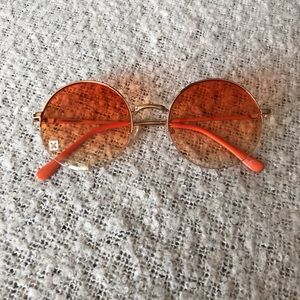 Circular sunglasses